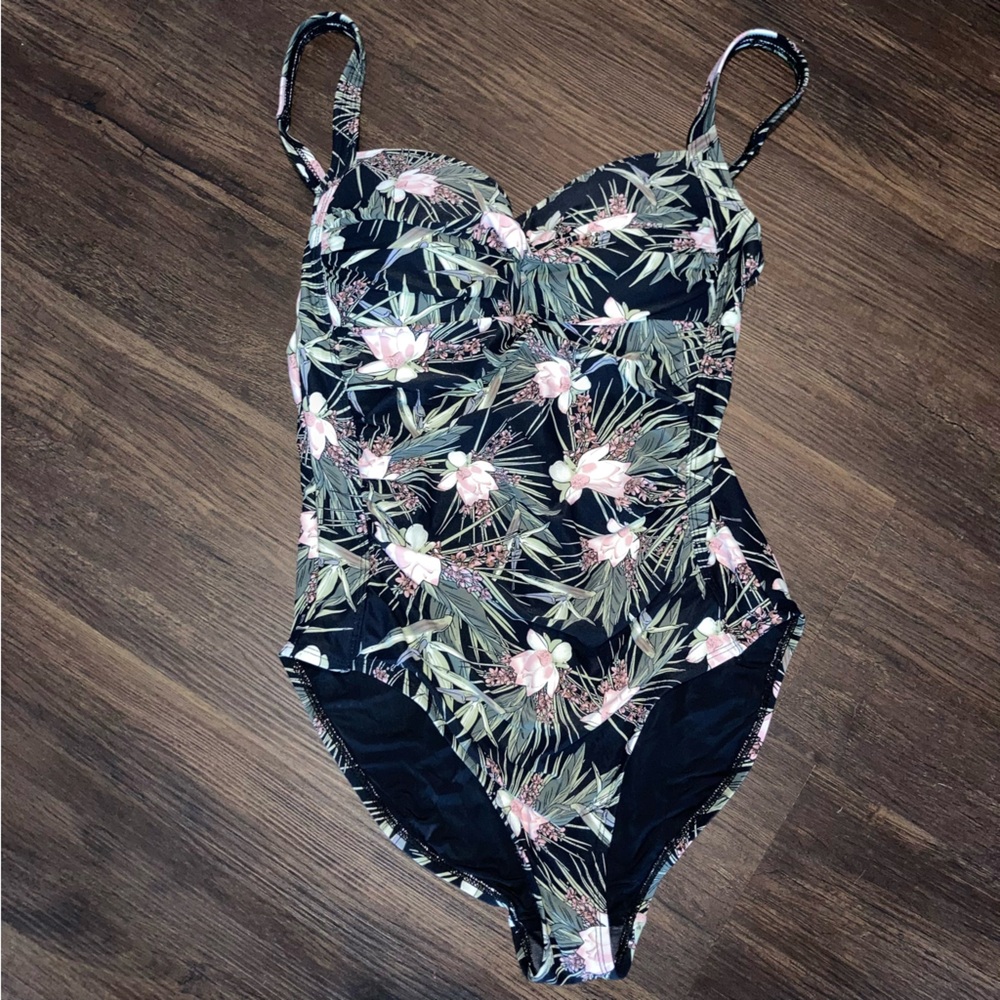 Niptuck swim Floral One-Piece Swimsuit Pink & Green Tropical Print size 8